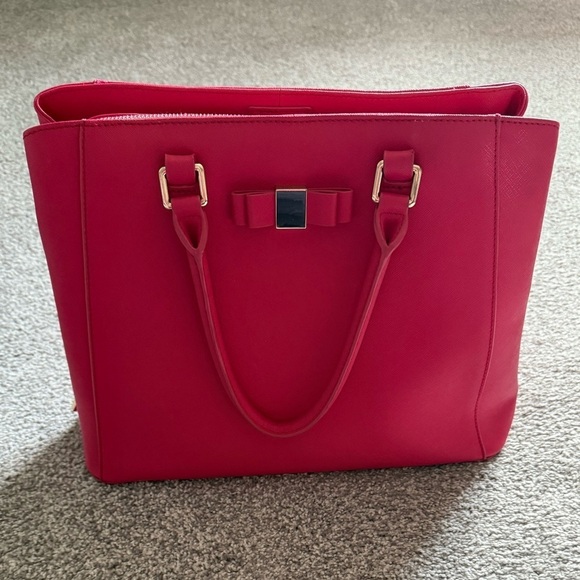 Danier Handbags - Danier Pink Tote Bag with Structured Design and Saffiano Finish